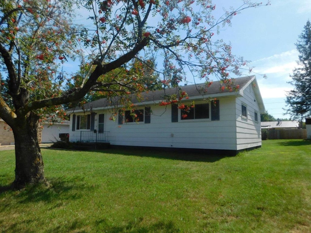 Photo of 1707 Mathews STREET, Merrill, WI 54452 (MLS # 22604341)