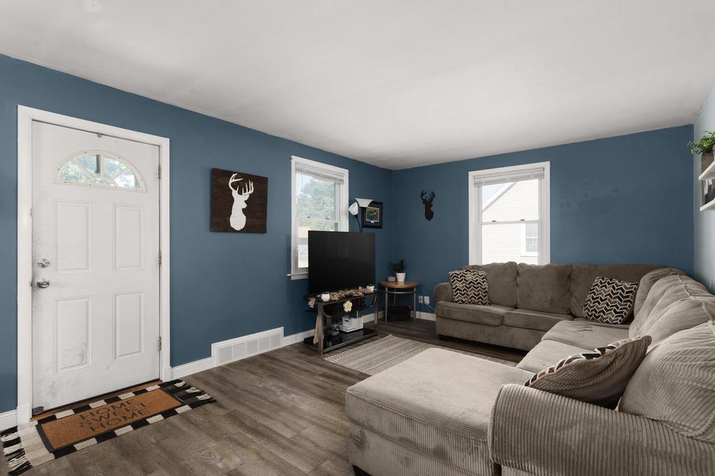 Photo of 1239 Putnam AVENUE, Janesville, WI 53546 (MLS # 2032599)