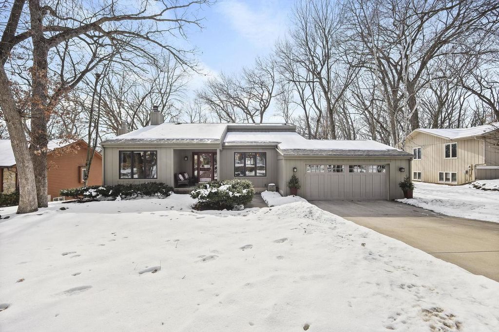 Photo of 5837 Woods Edge ROAD, Fitchburg, WI 53711 (MLS # 2015128)