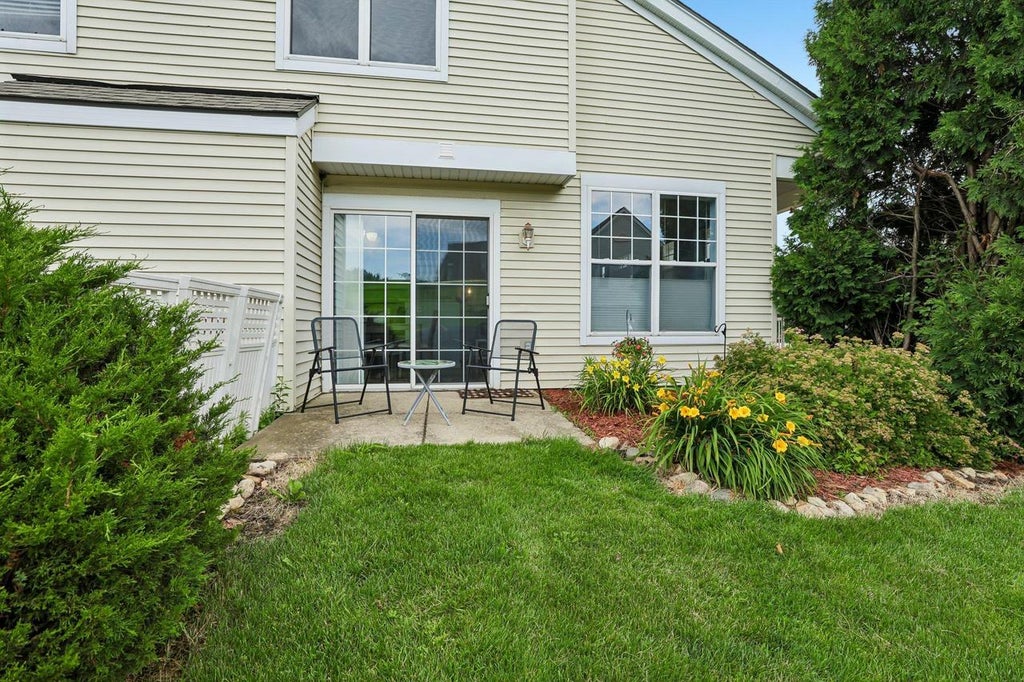 Photo of 2830 Holborn CIRCLE, Madison, WI 53718 (MLS # 2026761)