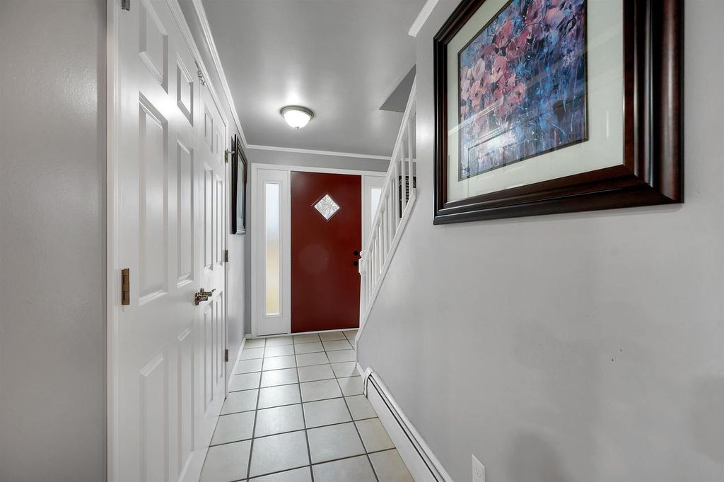 Photo of 436 E Briar LANE, Green Bay, WI 54301 (MLS # 50318781)