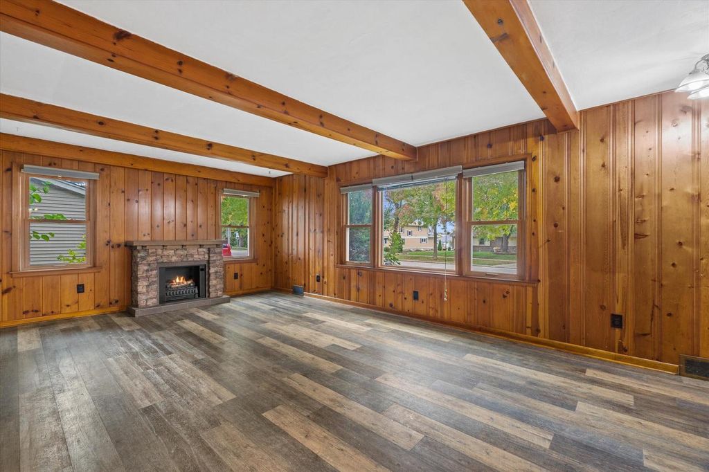 Photo of 7911 W Cold Spring ROAD, Greenfield, WI 53220 (MLS # 1939577)