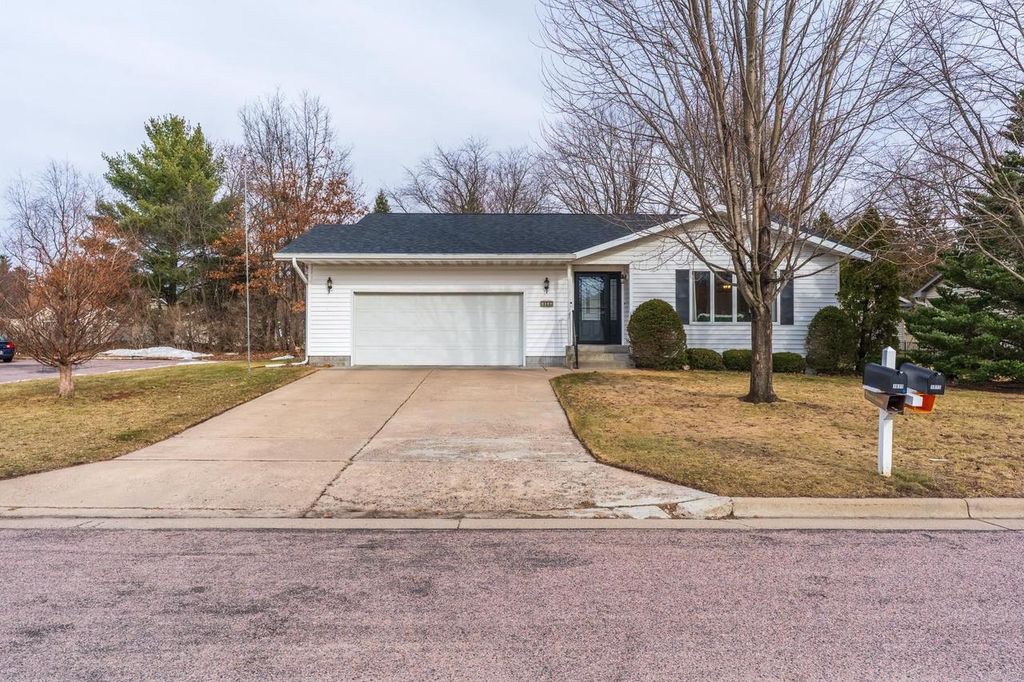 Photo of 1011 20th PLACE, Wisconsin Rapids, WI 54494 (MLS # 22601312)