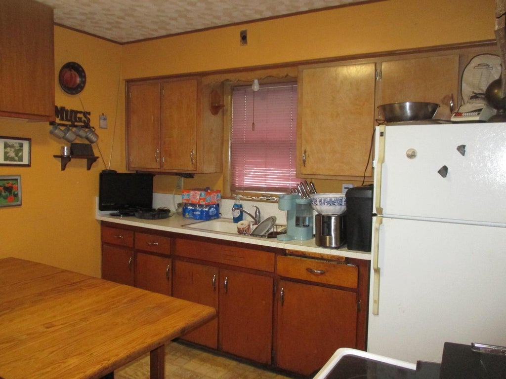 Photo of 5506 W Rogers STREET, Milwaukee, WI 53219 (MLS # 1982935)