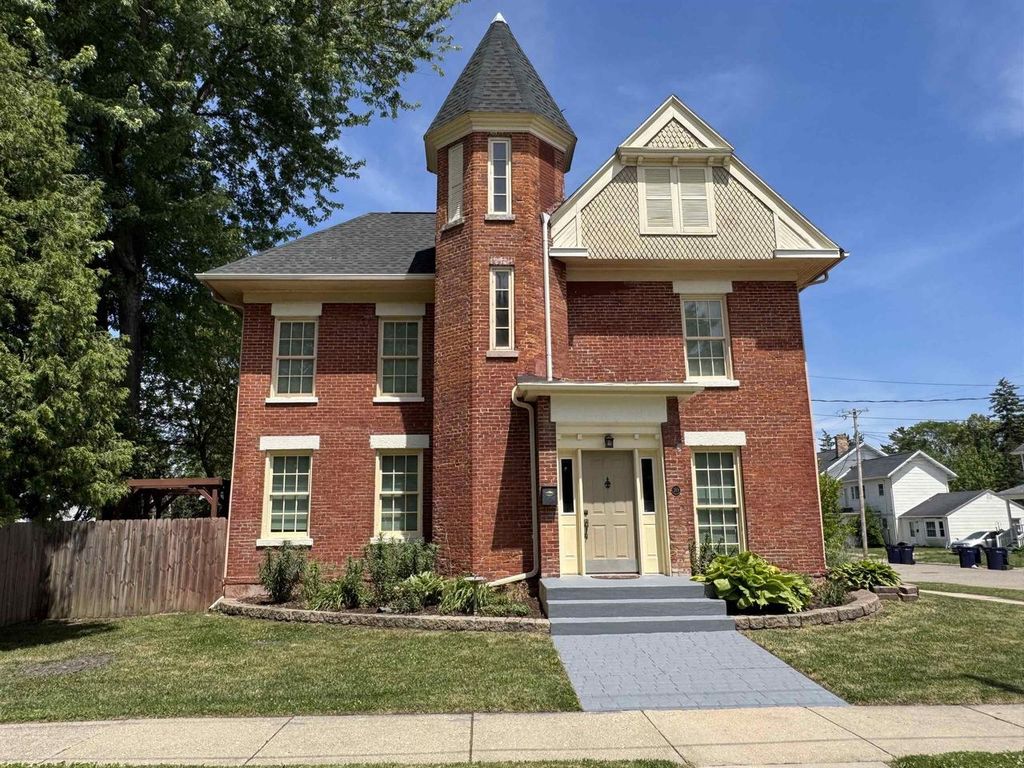 Photo of 189 S High STREET, Janesville, WI 53548 (MLS # 2024580)