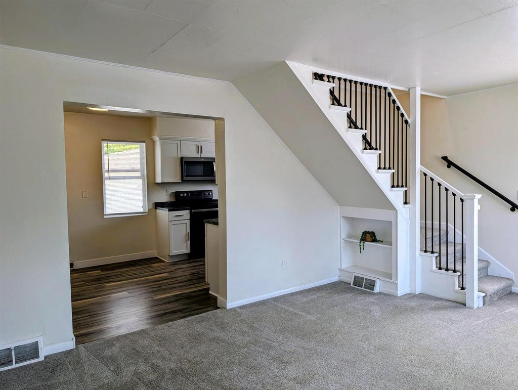 Photo of 1718 E John STREET, Appleton, WI 54915 (MLS # 50331142)
