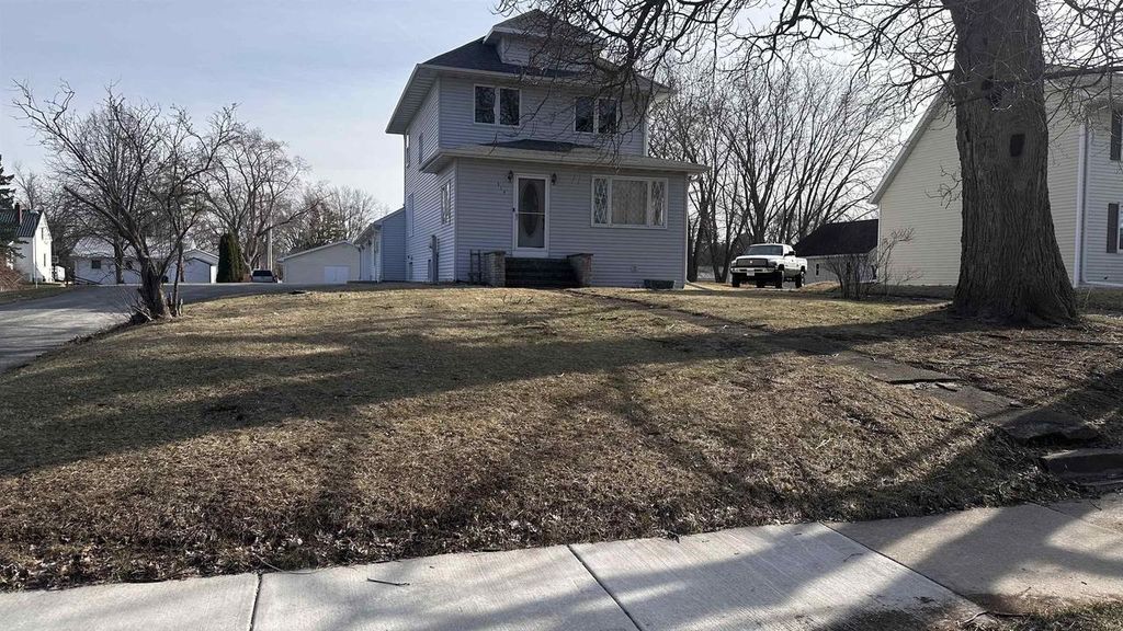 Photo of 314 Summit STREET, Pulaski, WI 54162 (MLS # 50323515)