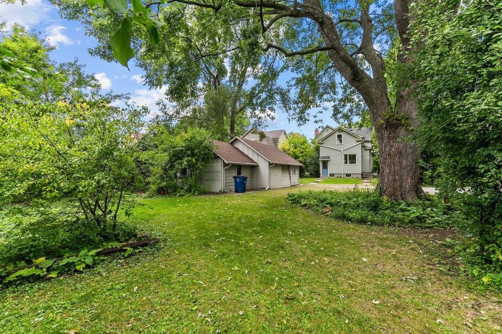 Photo of 1194 N Koeller STREET, Oshkosh, WI 54902 (MLS # 50315342)