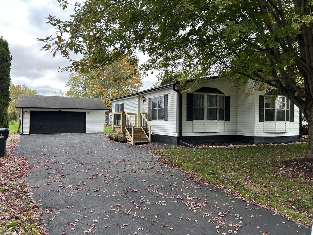 Photo of N5916 Derby LANE, Cecil, WI 54111 (MLS # 50334409)
