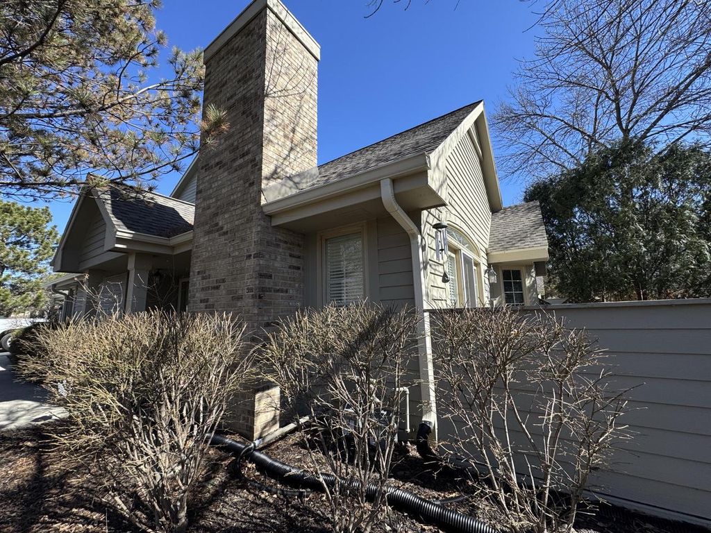 Photo of N21W24305 Cumberland DRIVE #38N, Pewaukee, WI 53072 (MLS # 1953192)