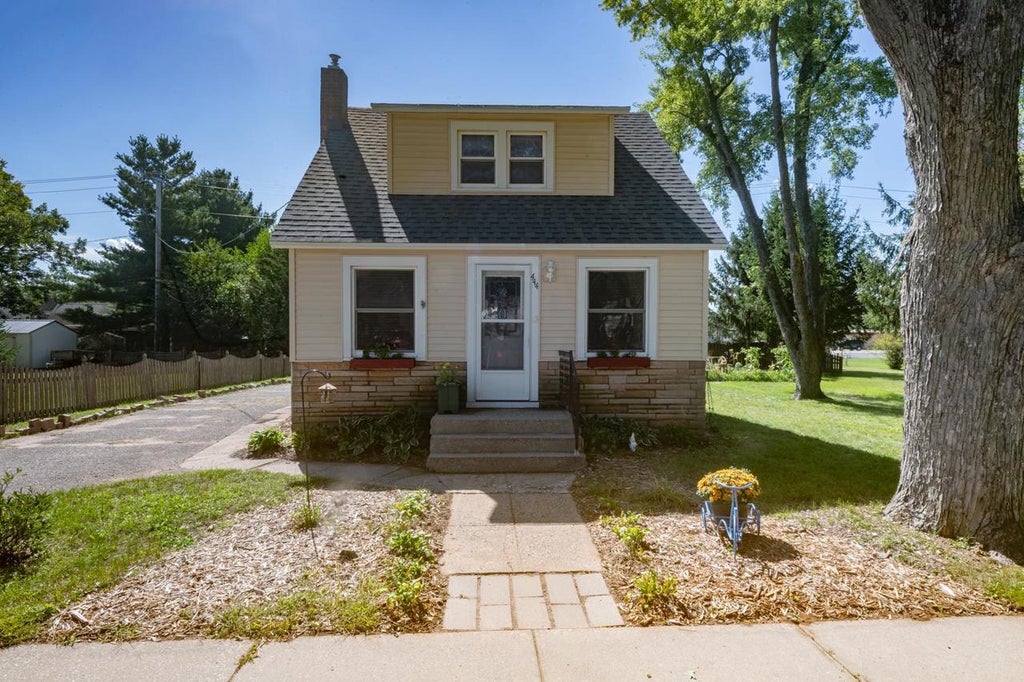 Photo of 444 Park AVENUE, Wild Rose, WI 54984 (MLS # 50332478)