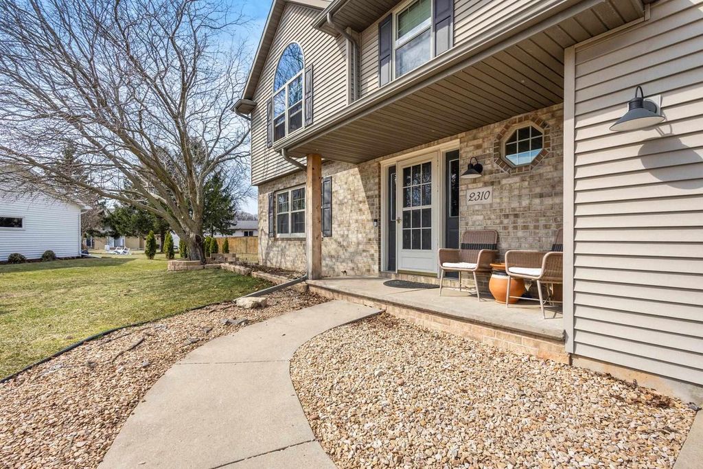 Photo of 2310 Graceland COURT, Oshkosh, WI 54904 (MLS # 50322691)