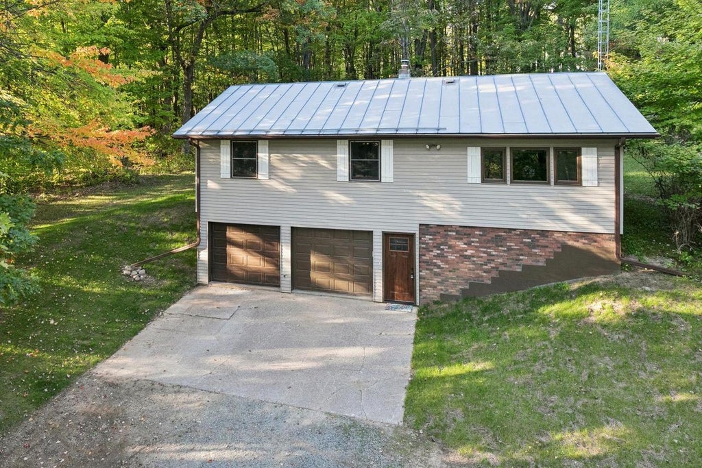 Photo of 395 County Road A North, Amherst Jct, WI 54407 (MLS # 50333337)