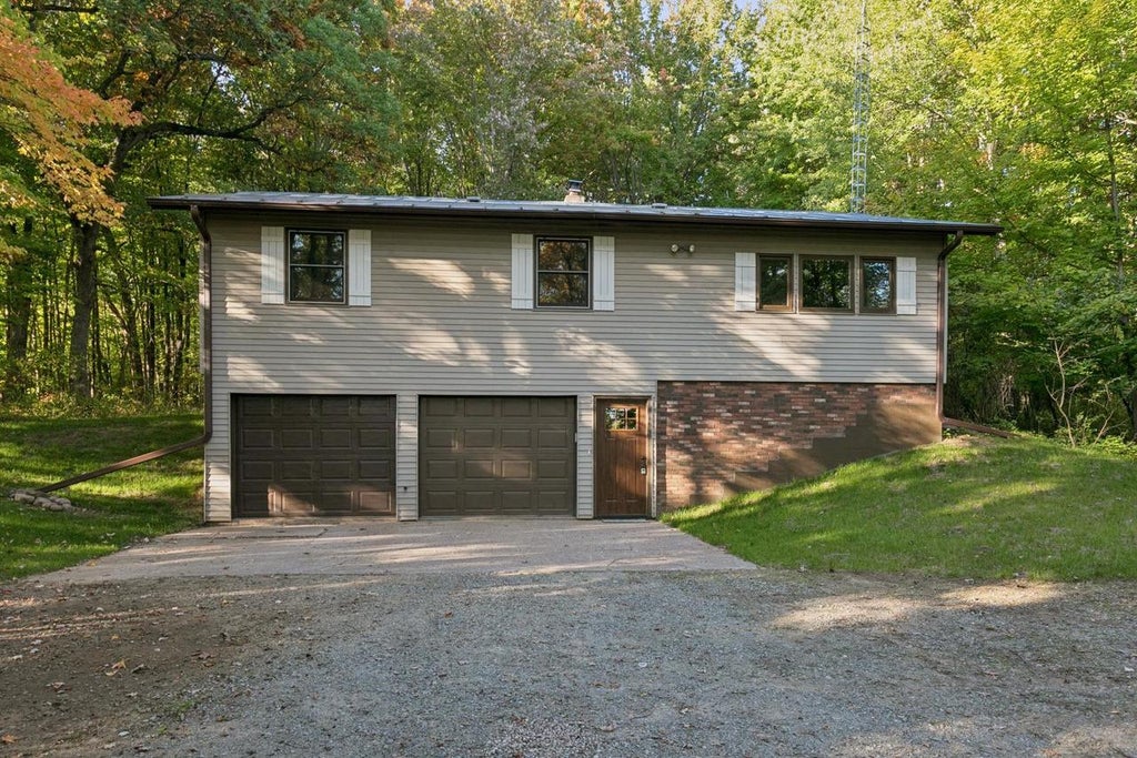 Photo of 395 County Road A North, Amherst Jct, WI 54407 (MLS # 50333337)