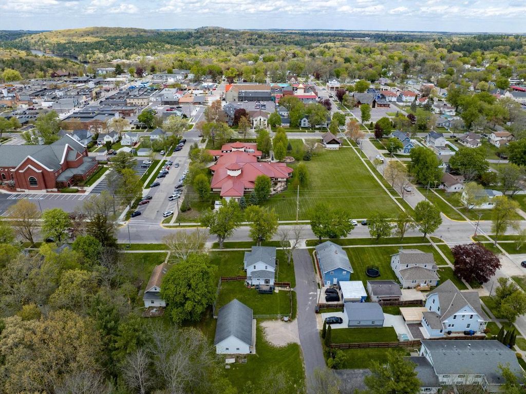 Photo of 420 Minnesota AVENUE, Wisconsin Dells, WI 53965 (MLS # 2022887)