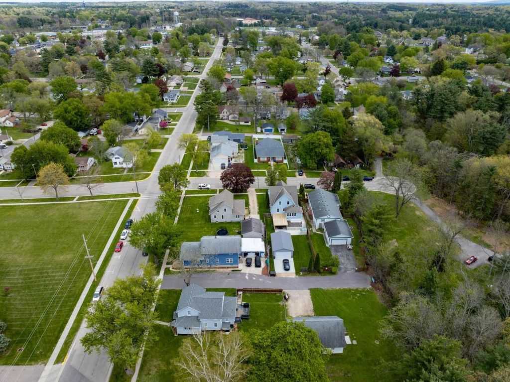 Photo of 420 Minnesota AVENUE, Wisconsin Dells, WI 53965 (MLS # 2022887)