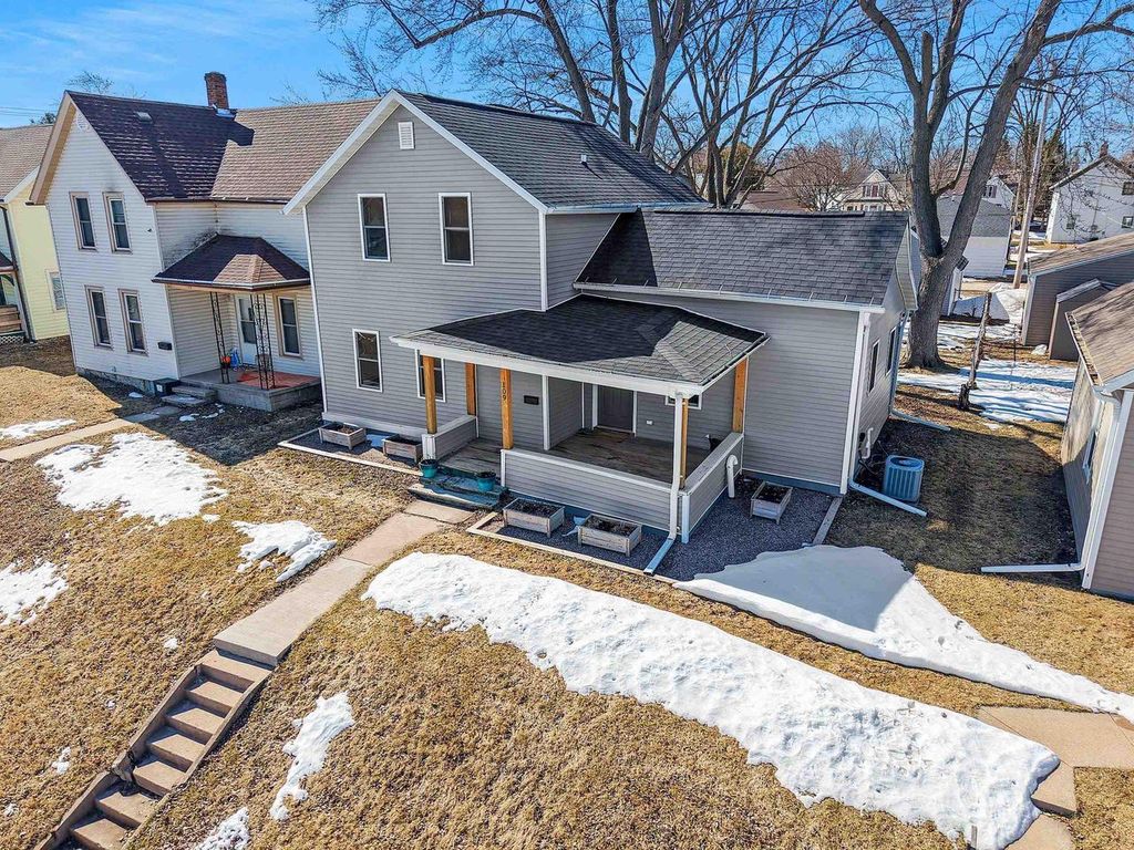 Photo of 109 W 4th STREET, Kaukauna, WI 54130 (MLS # 50322610)