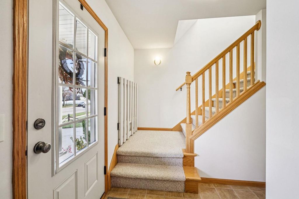 Photo of 631 Meadow TRACE, Deerfield, WI 53531 (MLS # 2012251)