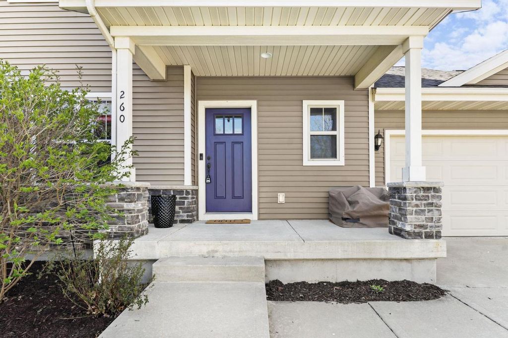 Photo of 260 S Goldenrod DRIVE, Sun Prairie, WI 53590 (MLS # 2019523)