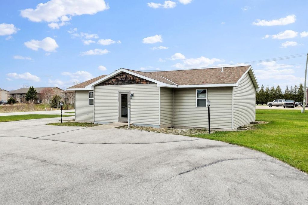 Photo of 1817 Flora AVENUE, Algoma, WI 54201 (MLS # 50324502)