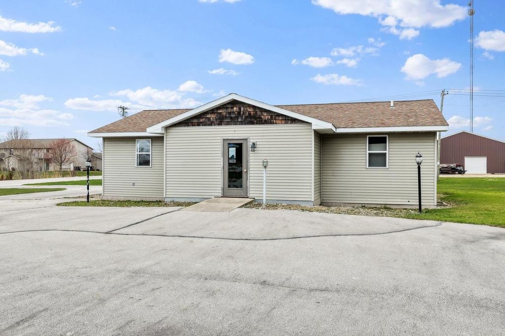Photo of 1817 Flora AVENUE, Algoma, WI 54201 (MLS # 50324502)