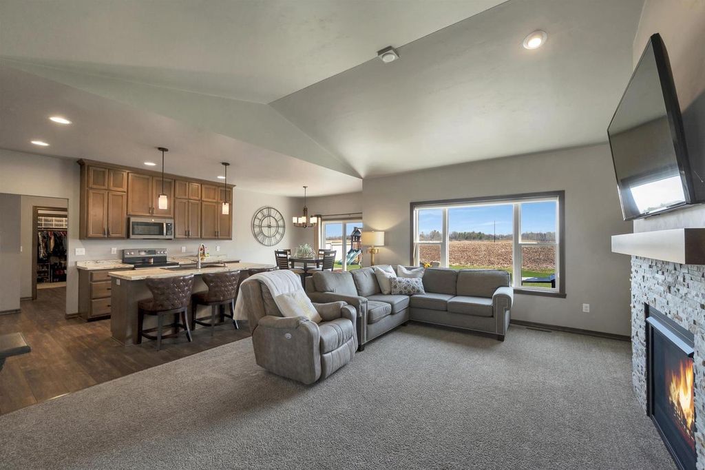 Photo of 2715 Andromeda DRIVE, De Pere, WI 54115 (MLS # 50323651)