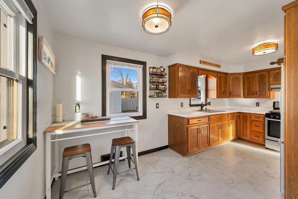 Photo of 1512 13th AVENUE, Green Bay, WI 54304 (MLS # 50320086)