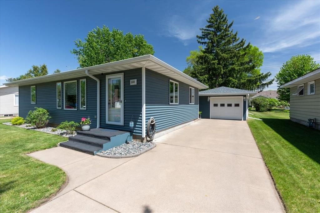 Photo of 1609 Drury AVENUE, Eau Claire, WI 54703 (MLS # 1601253)