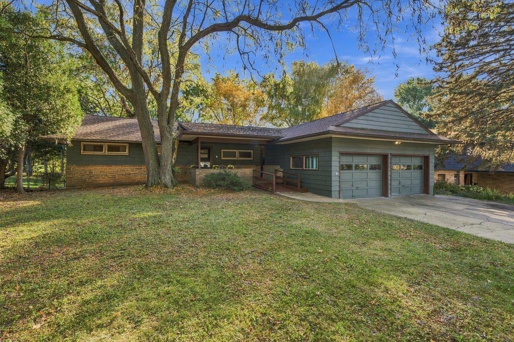 Photo of 4337 Keating TERRACE, Madison, WI 53711 (MLS # 2033494)