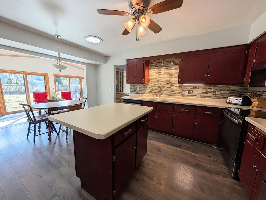 Photo of 719 Lynne DRIVE, Waukesha, WI 53186 (MLS # 1951182)