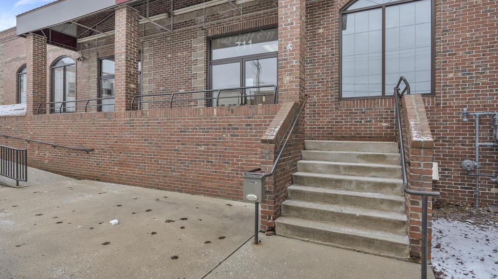 Photo of 50 Maritime DRIVE #711 York St, Manitowoc, WI 54220 (MLS # 1951565)