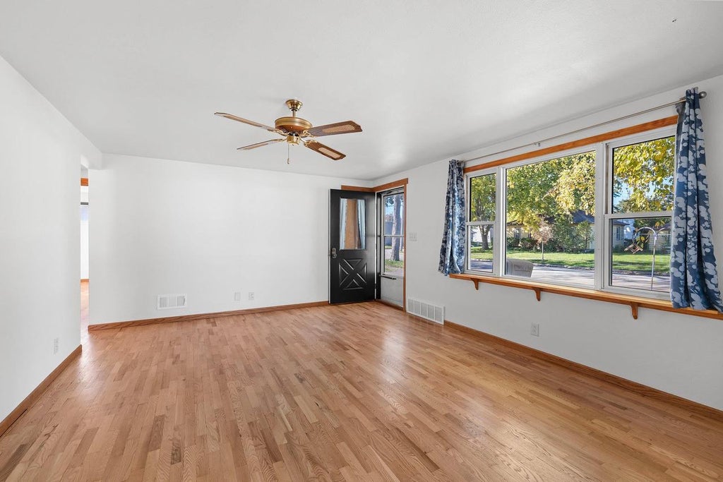 Photo of 1408 N Wayne STREET, Appleton, WI 54911 (MLS # 50334019)