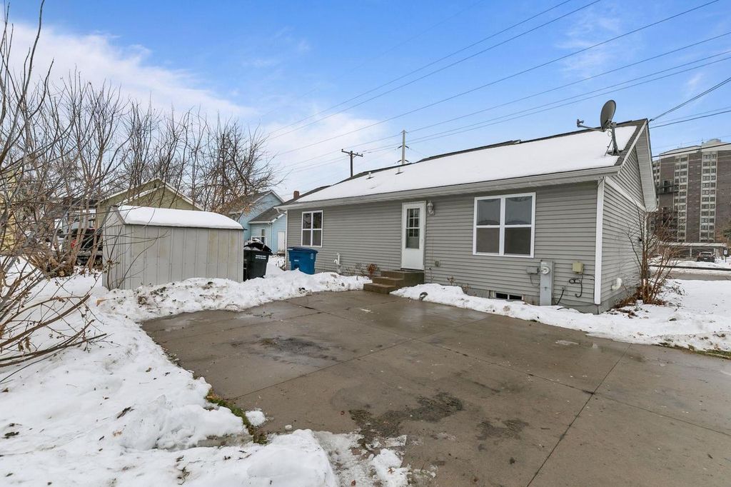 Photo of 112 Broad STREET, Oshkosh, WI 54901 (MLS # 50319319)