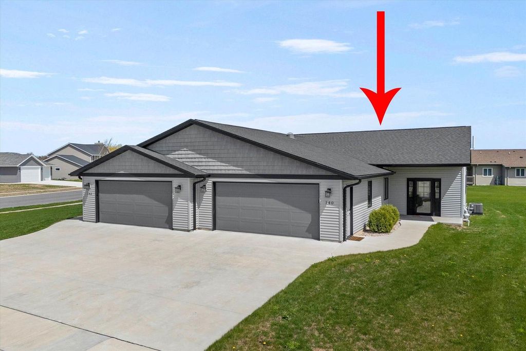 Photo of 140 Sunrise COURT, Cedar Grove, WI 53013 (MLS # 1947706)