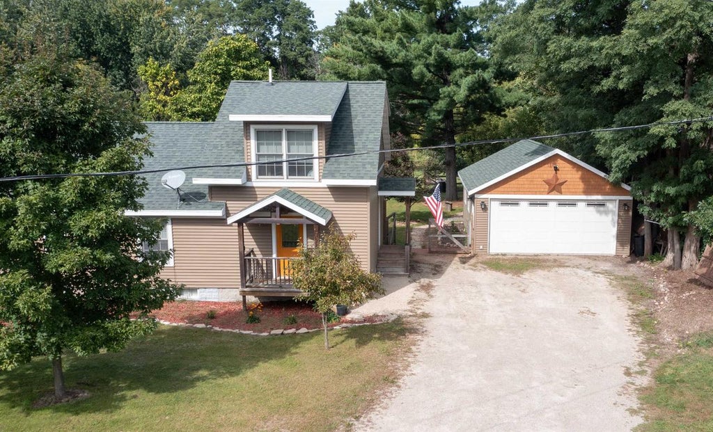 Photo of 725 Shearer STREET, Waupaca, WI 54981 (MLS # 50333473)