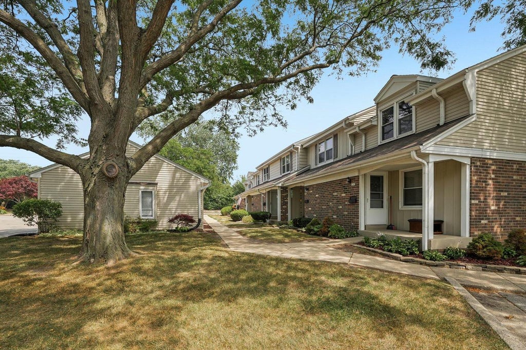 Photo of 6260 W College AVENUE, Greendale, WI 53129 (MLS # 1972767)