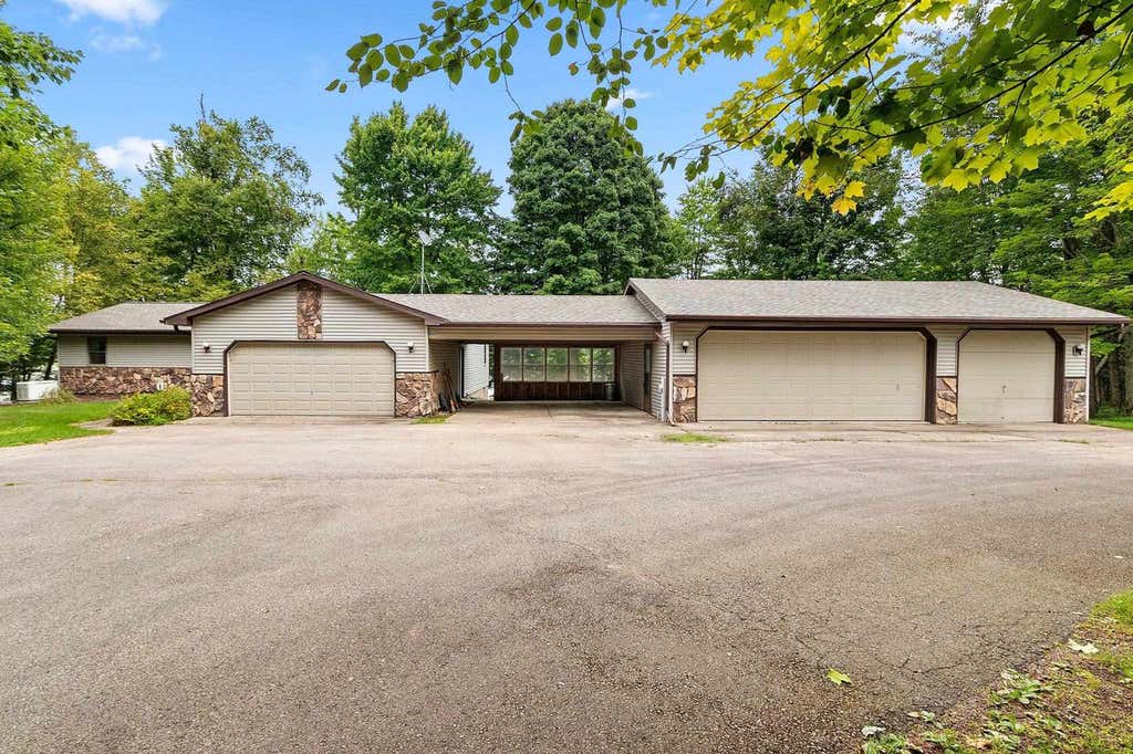 Photo of 17661 Dencur LANE, Townsend, WI 54175 (MLS # 50331091)