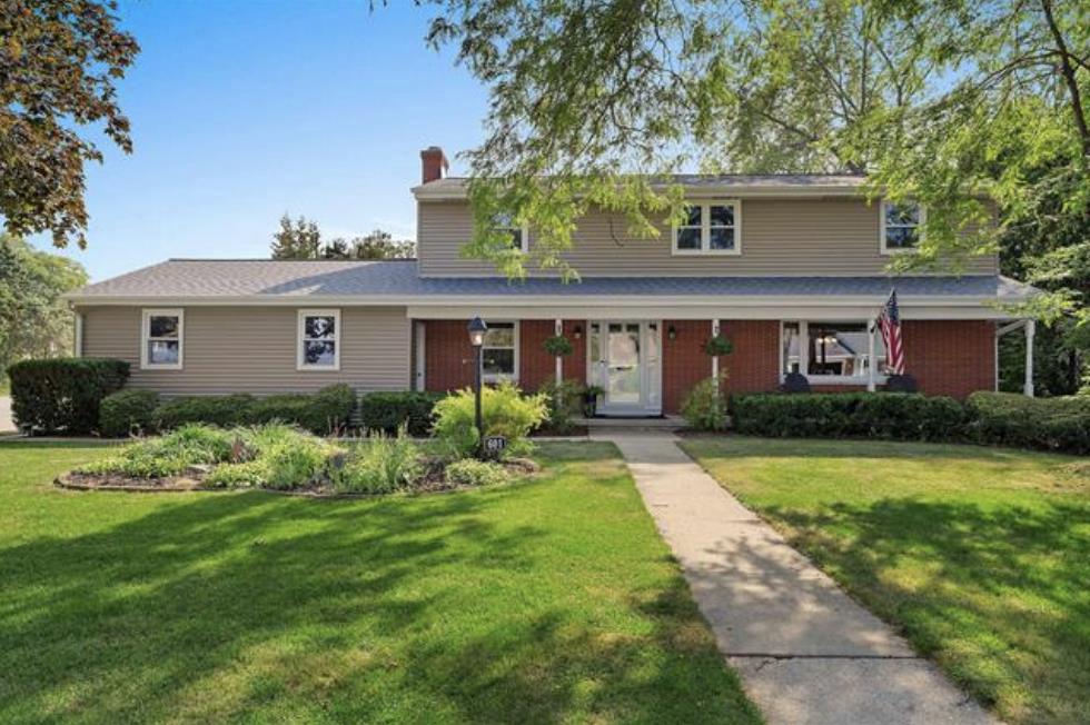 Photo of 601 Brevoort LANE, Green Bay, WI 54301 (MLS # 50331523)