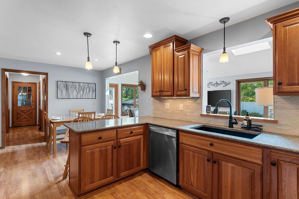 Photo of 601 Brevoort LANE, Green Bay, WI 54301 (MLS # 50331523)