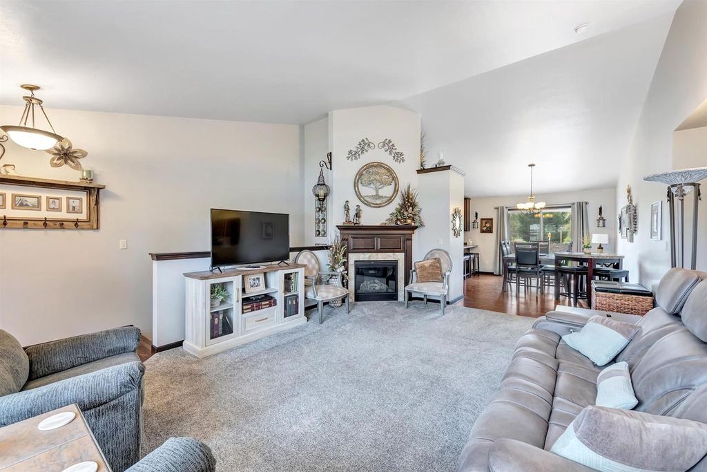 Photo of 605 Pebblestone CIRCLE, Oneida, WI 54155 (MLS # 50325564)