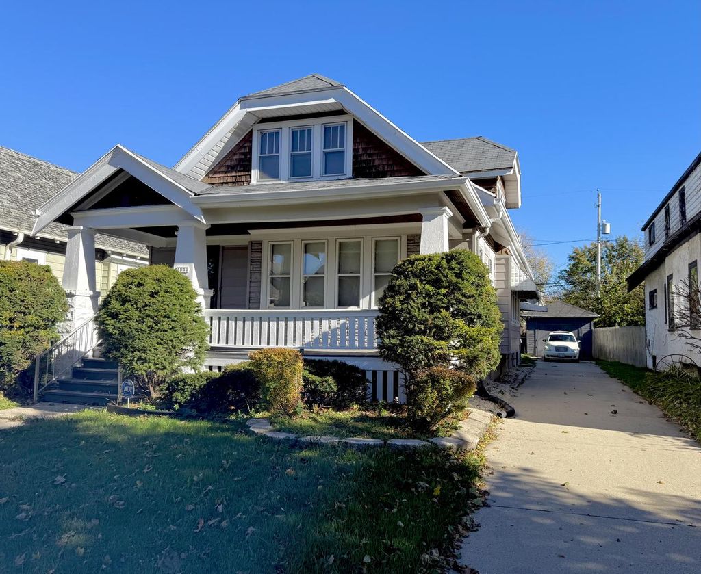 Photo of 3840 N 18th STREET, Milwaukee, WI 53206 (MLS # 1941963)