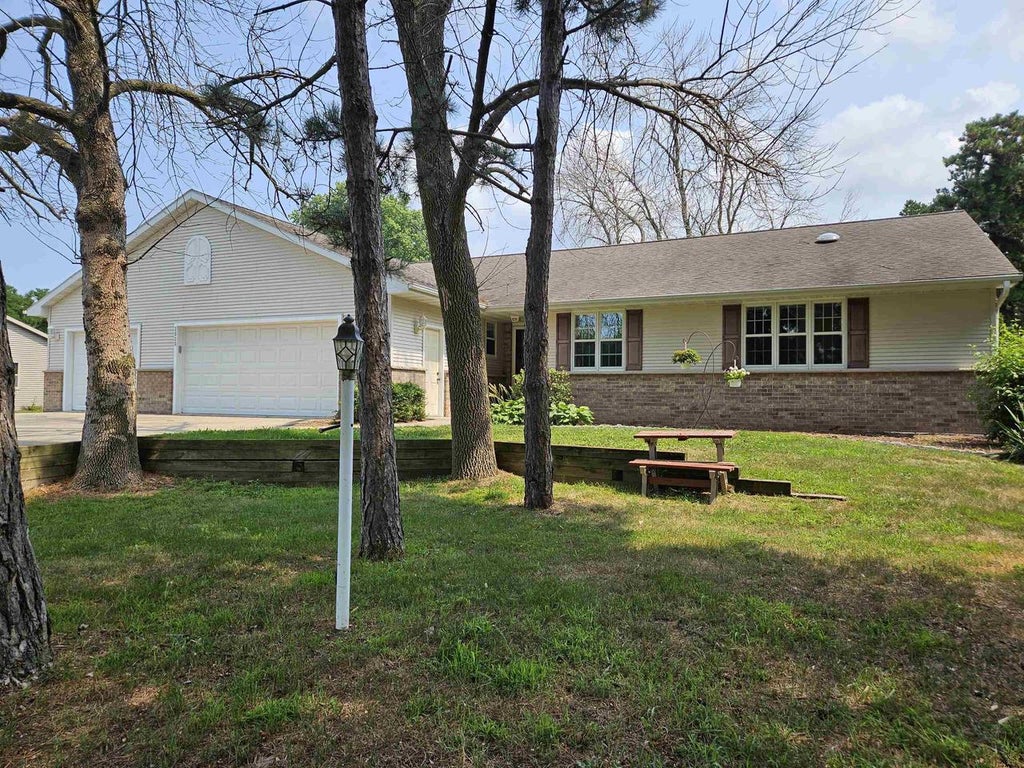 Photo of 3830 Nicolet DRIVE, Green Bay, WI 54311 (MLS # 50330814)