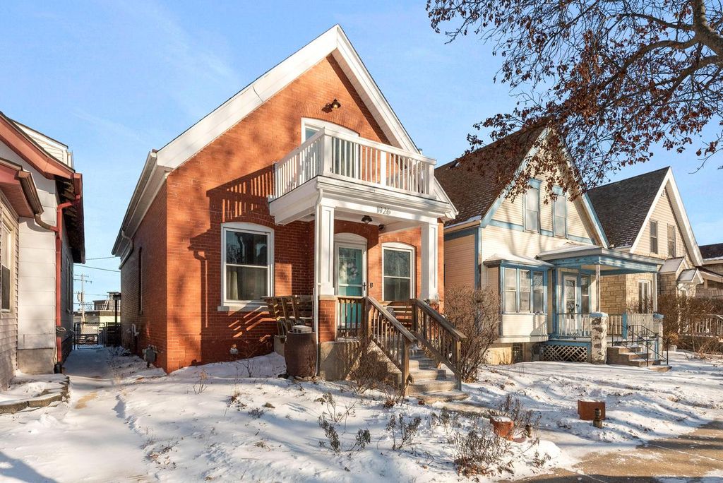 Photo of 1926 E Bennett AVENUE, Milwaukee, WI 53207 (MLS # 1947997)