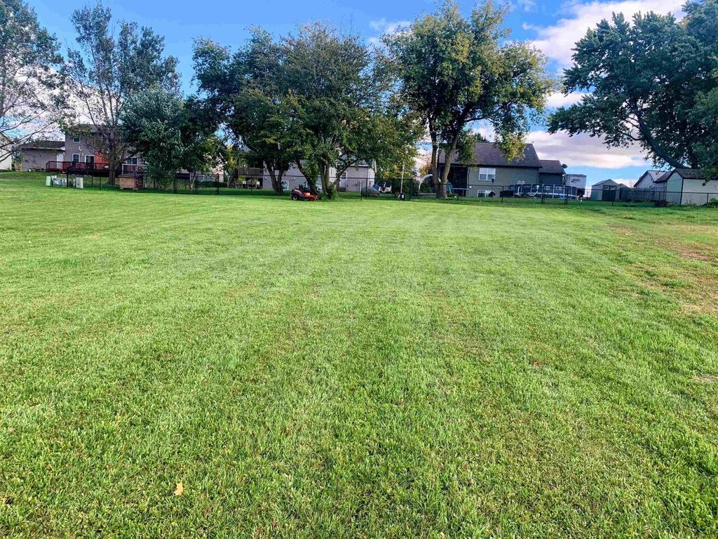 Photo of 1214 Arrowood CIRCLE WEST CIRCLE W, Oconomowoc, WI 53066 (MLS # 1945013)