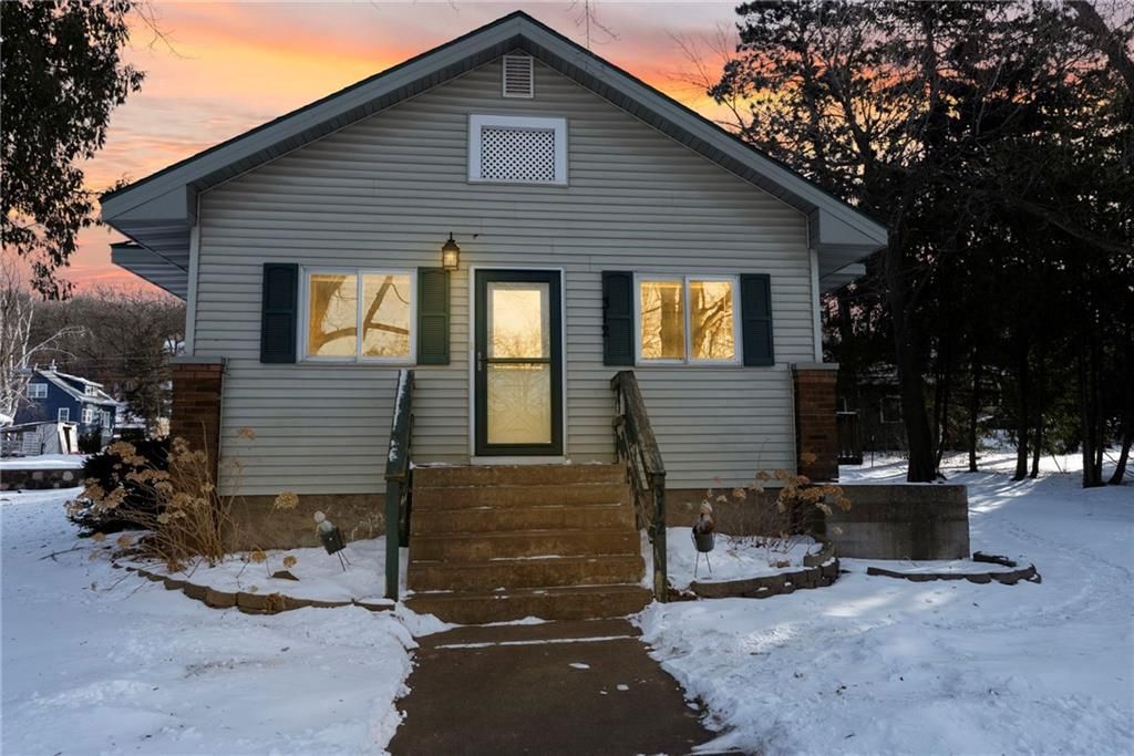 Photo of 312 Washington STREET, St Croix Falls, WI 54024 (MLS # 1598052)