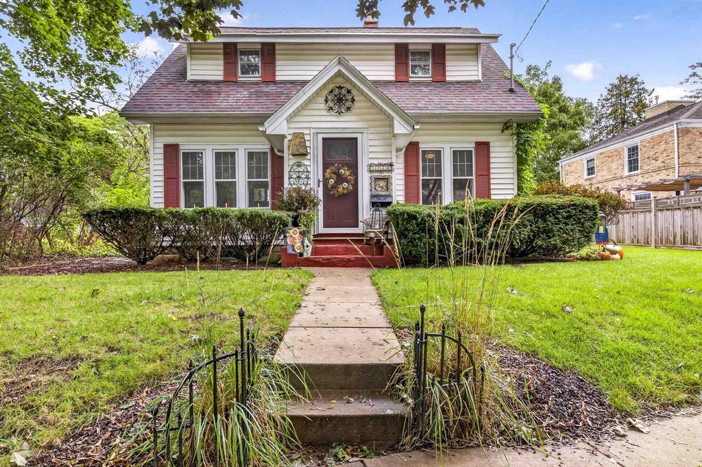 Photo of 1126 E Nawada STREET, Appleton, WI 54911 (MLS # 50333789)