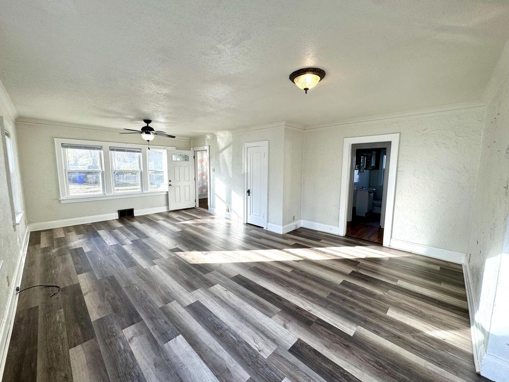 Photo of 7811 15th AVENUE, Kenosha, WI 53143 (MLS # 1943243)