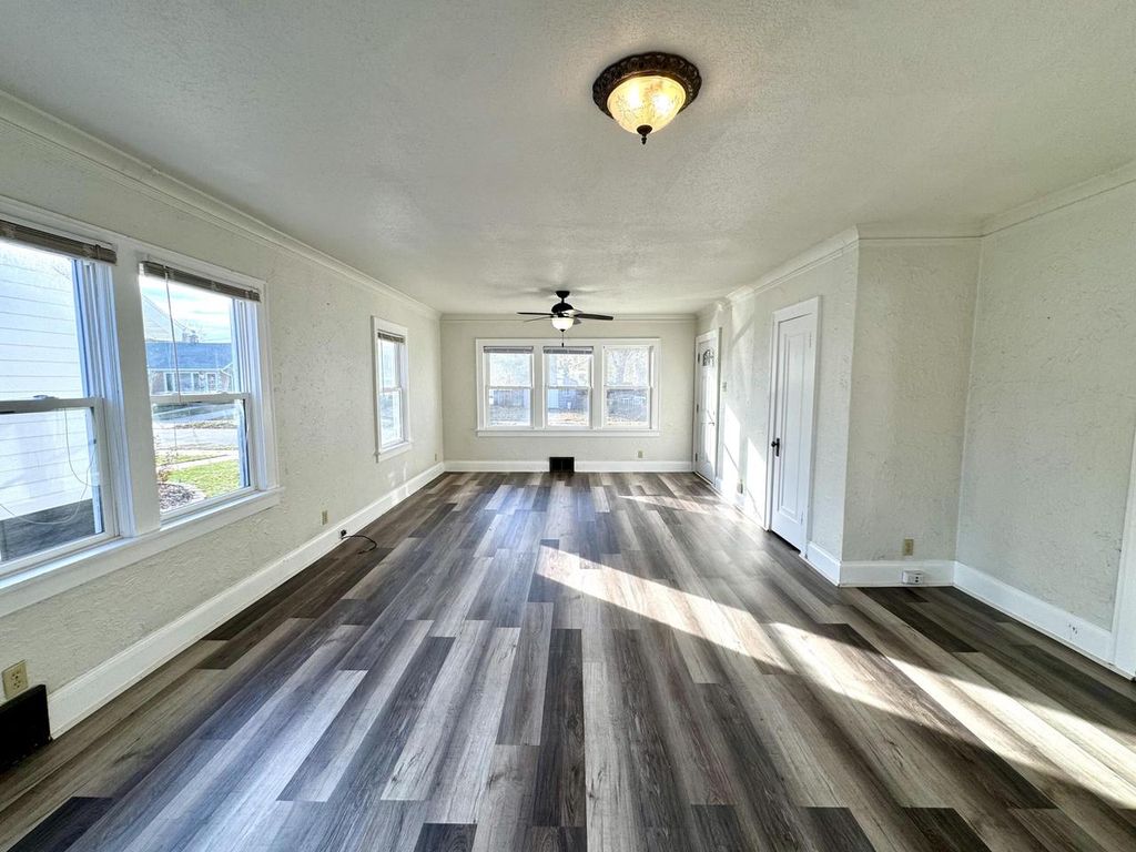 Photo of 7811 15th AVENUE, Kenosha, WI 53143 (MLS # 1943243)