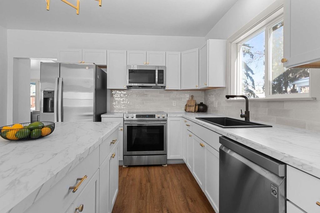 Photo of 416 Adams STREET, Neenah, WI 54956 (MLS # 50318927)