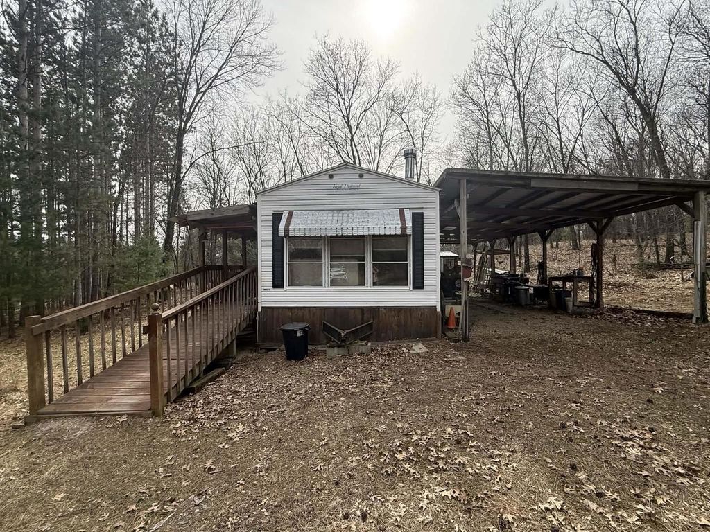 Photo of 2829 4th AVENUE, Oxford, WI 53952 (MLS # 2019945)